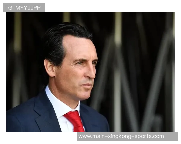 温格回忆亨利初期心态转变：我鼓励他踢中锋不必担心进球