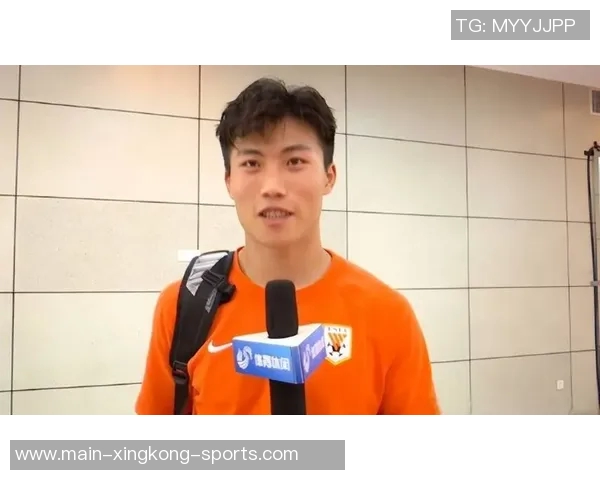 球迷怒斥谢文能表现糟糕呼吁其转型为网络红人