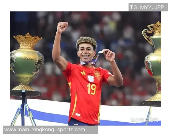 亚马尔谈C罗成功之道：专注自我而非与他人比较