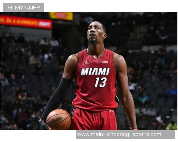 阿德巴约坚定信念不惧外界评价自信投篮能力展现个人风采